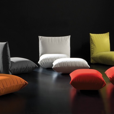 Chair with Ottoman Manhattan