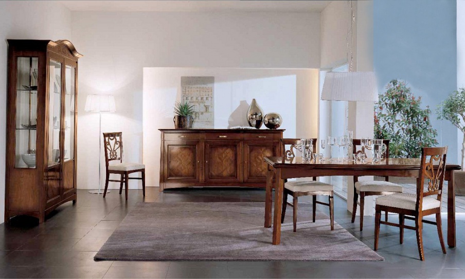 Showcase with 2 doors with inlaid Naima, Arve Style