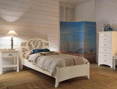 Bedroom set with carved geometric ornament Naima, Arve Style