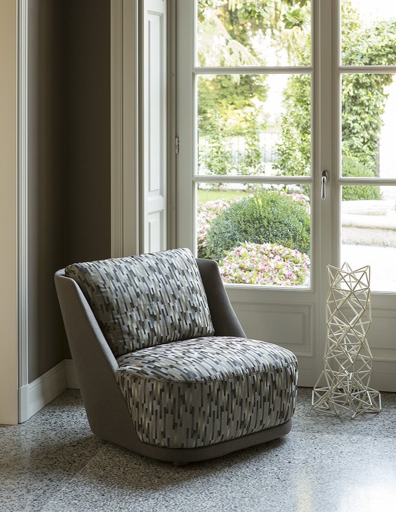 The round chair Vivien, Alberta Salotti