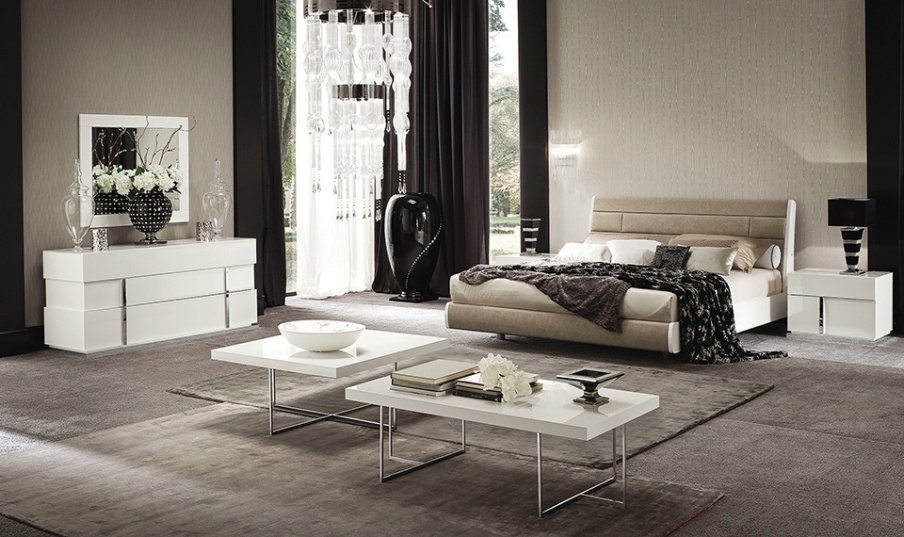 Bedroom set in white lacquer and skin the shade of mocha Canova, Alf