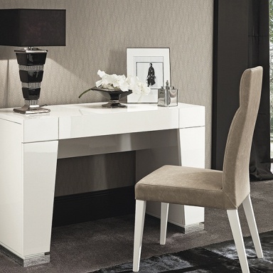 Master bedroom (bedroom set) Canova