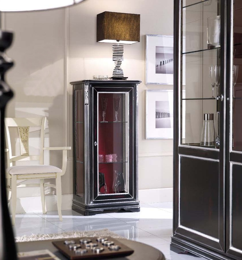 Showcase with a silver finish, Mirandola Export