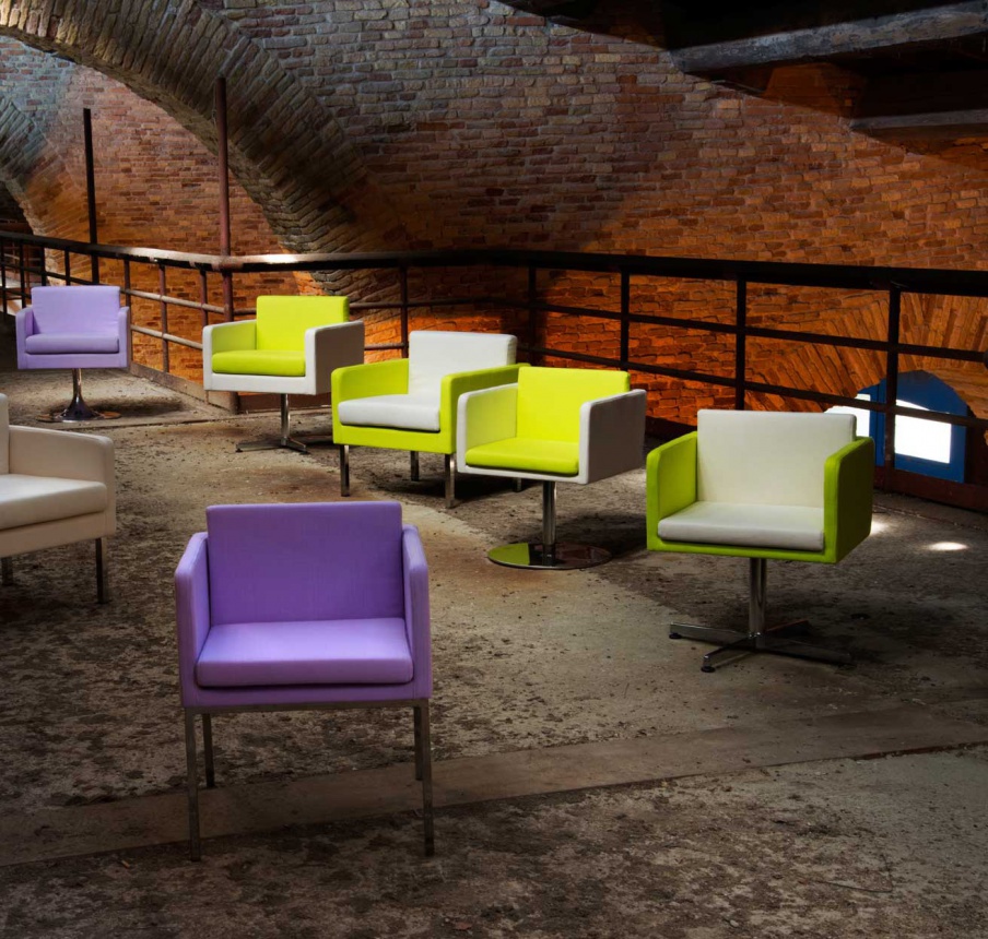 Chair on a metal frame Pastel, Domingo Salotti