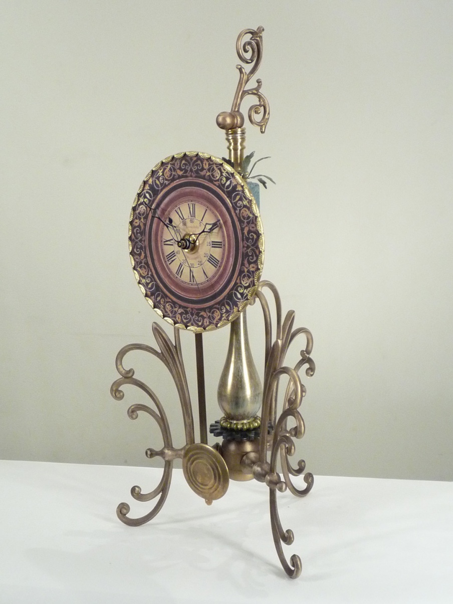 Table Enano watch, Luna Bella