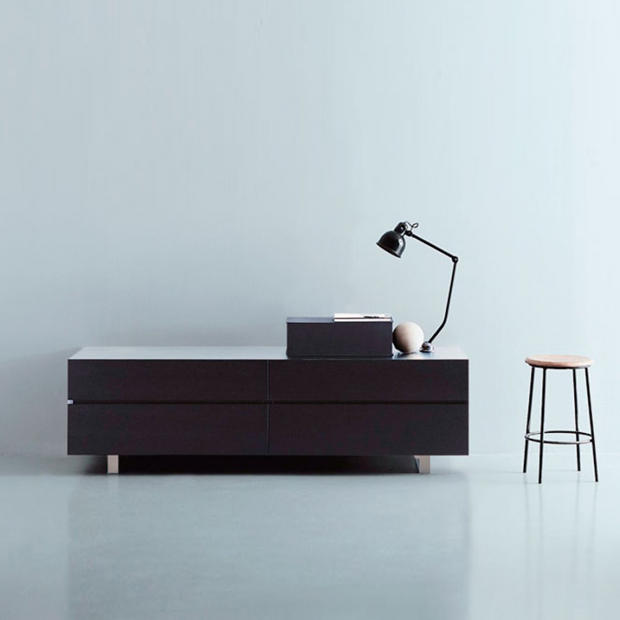 Mongoi chest of drawers / oak Unite D Porro