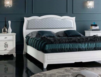 Bedroom (Suite bedroom) with bed with high headboard, Mirandola Export