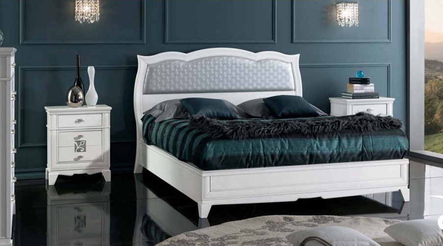 Bedroom (Suite bedroom) with bed with high headboard, Mirandola Export
