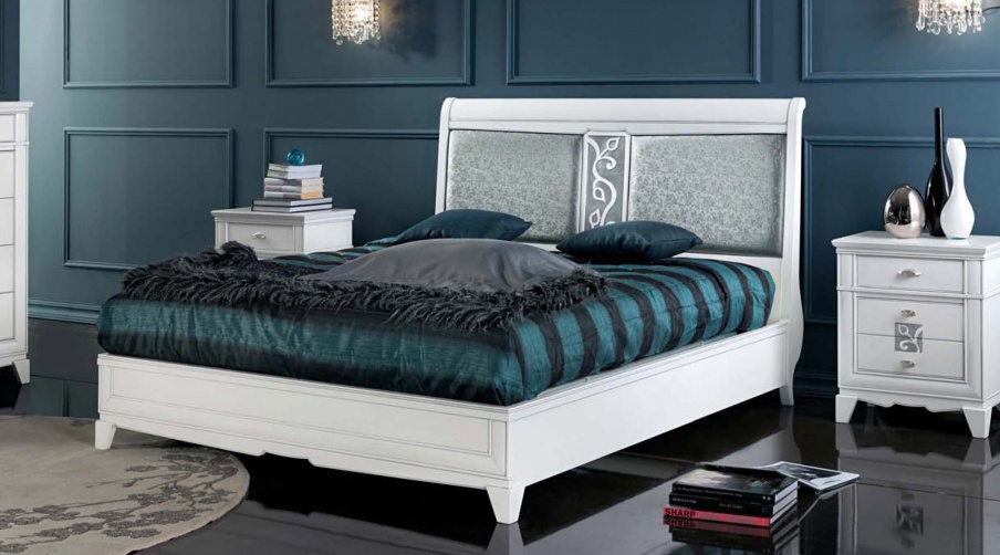 Bedroom (Suite bedroom) with a pattern of silver sheet, Mirandola Export