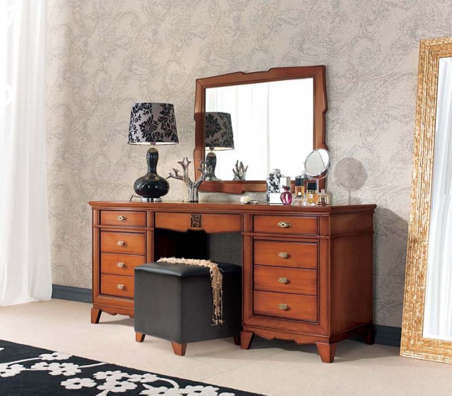 Dressing table with nine drawers, Mirandola export