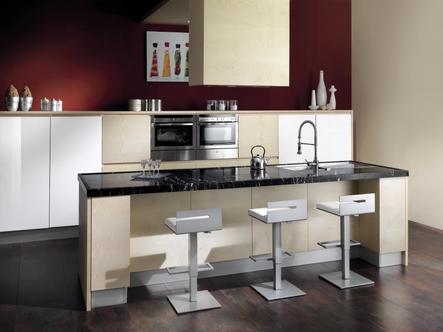 Set for the kitchen made of solid wood and marble Thesis, Onlywood