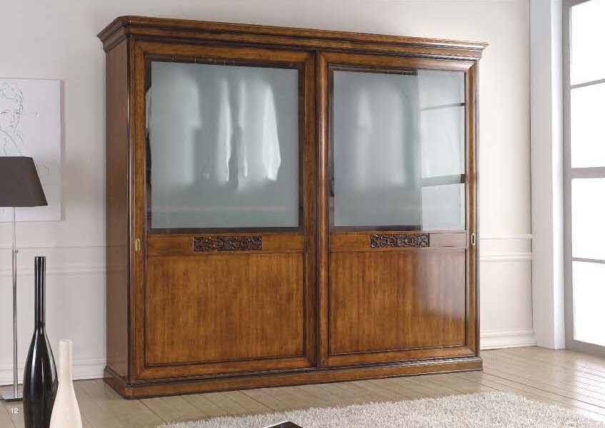 Wardrobe with carved patterns and sliding doors, Mirandola Export
