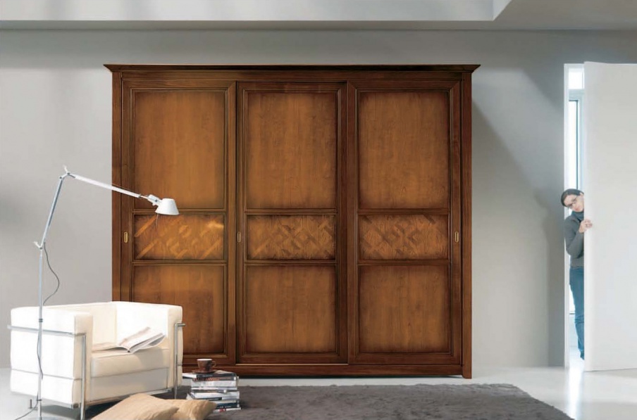 Wardrobe with inlay and sliding doors, Mirandola Export