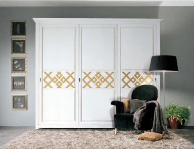 Wardrobe with carved gold pattern, Mirandola Export