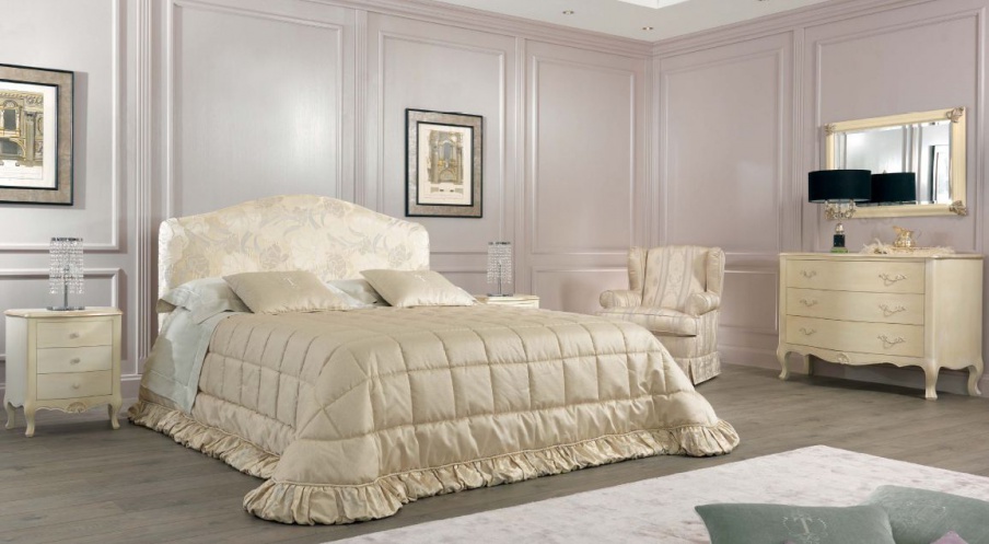 The double bed is a classic upholstered fabric Classic Tosconova