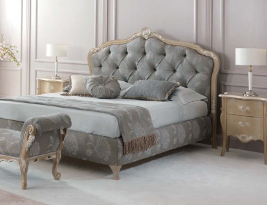 Bedroom set with carved frame Vienna, Tosconova