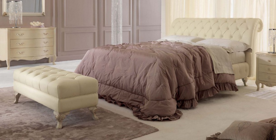 Set for the bedroom in leather on carved legs George, Tosconova