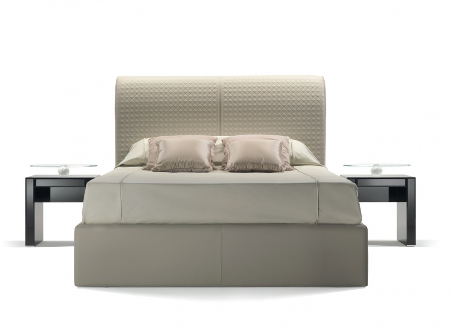 Double bed with upholstered headboard the San Marco, Reflex Angelo