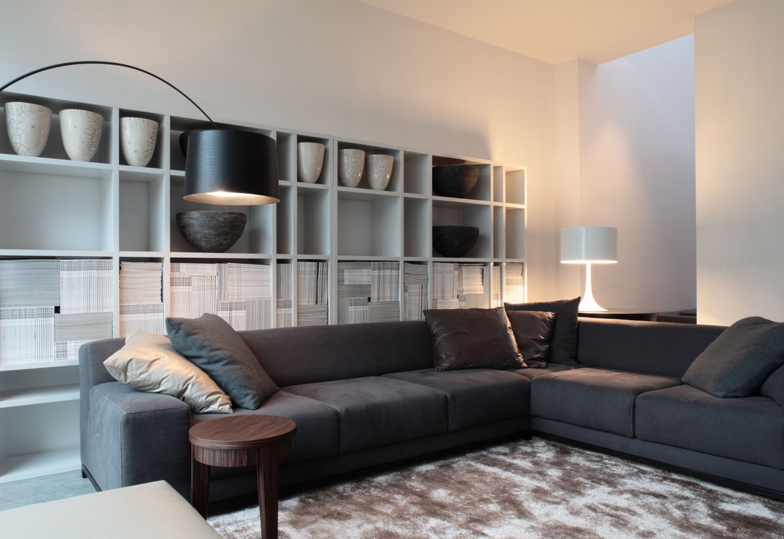 Freeman modular sofa with frame in wood and metal, Meridiani Luxury