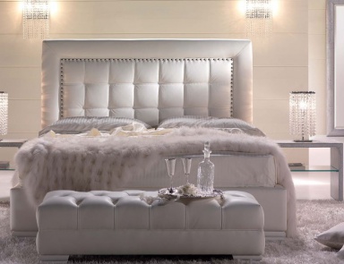 Set for bedroom in quilting with metallic studs Metropol, Tosconova (bench)