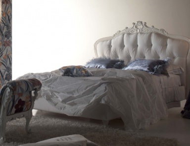 Bed on lacquered Baroque frame, Tosconova (bed)