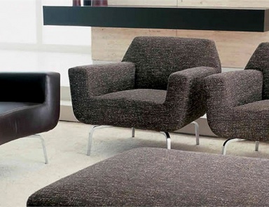 Armchair with metal frame upholstered in leather or fabric Arco, MisuraEmme