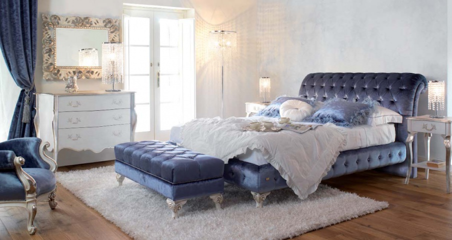 Set for bedroom decorated with stitch-Capito Lorenz, Tosconova