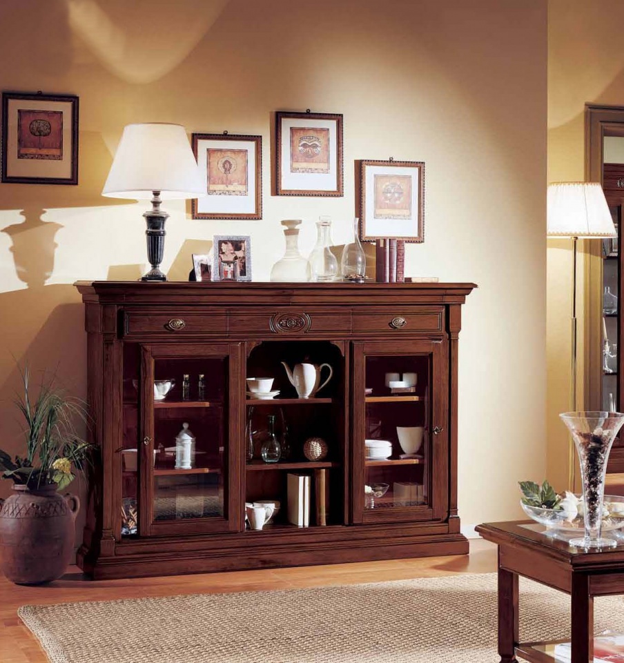 Sideboard with glass doors, Mirandola Export