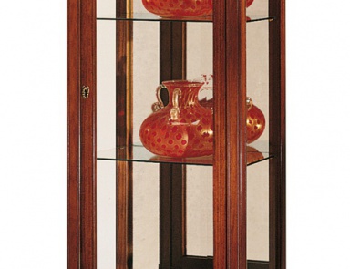 Showcase on high legs, Medea