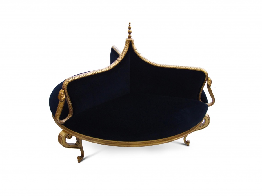 Round the sofa Mistress, Koket