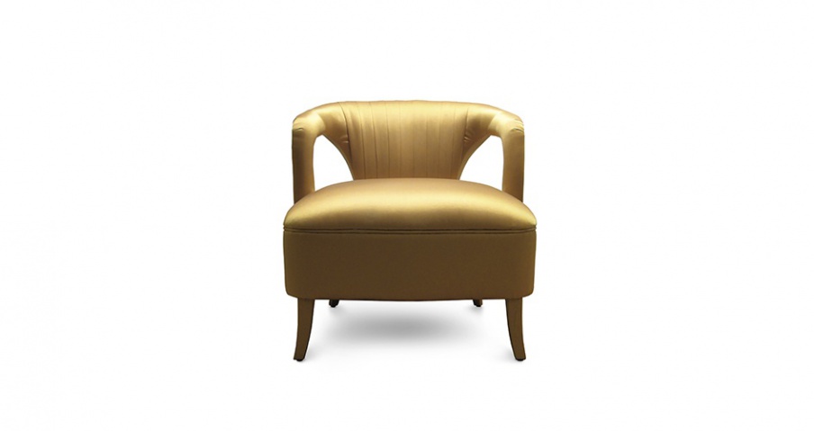 The chair is upholstered in satin KAROO, Brabbu 