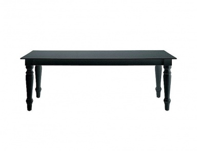The table is rectangular in shape, Madras - Poliform