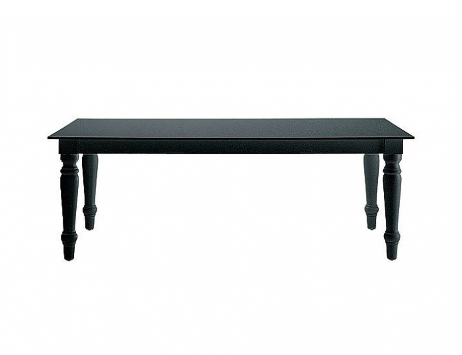 The table is rectangular in shape, Madras - Poliform