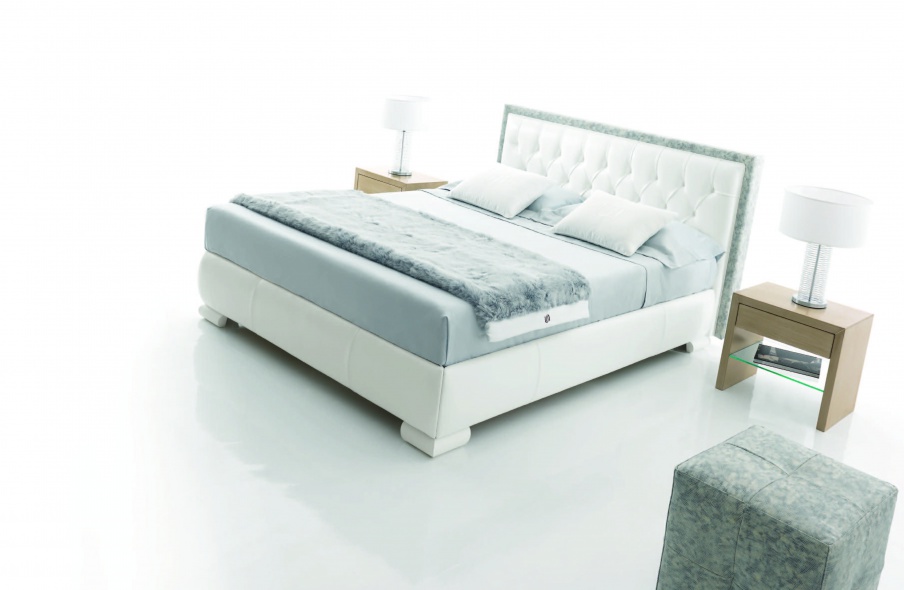 Bed with headboard in Tuscany marble frame, Tosconova