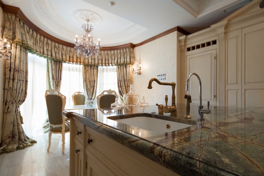 Set for the kitchen from wood and marble Kitchen Design, FMF