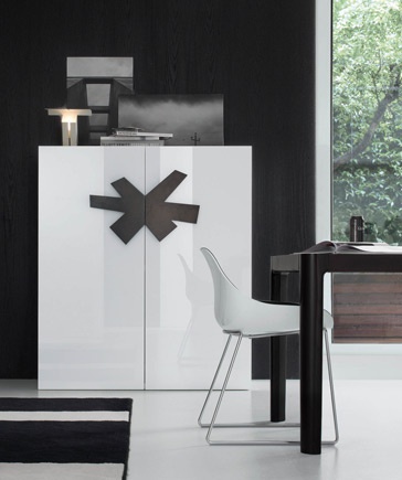 Glossy dresser wood dark oak, BRASS - Jesse