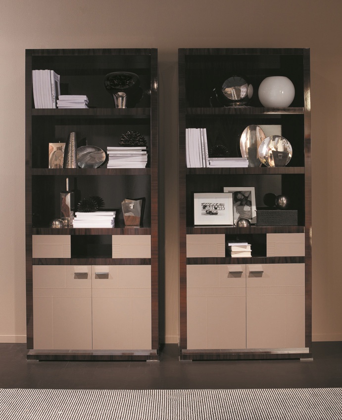 The Cabinet is BIG TRUMAN from the Italian manufacturer MOBILIDEA. 