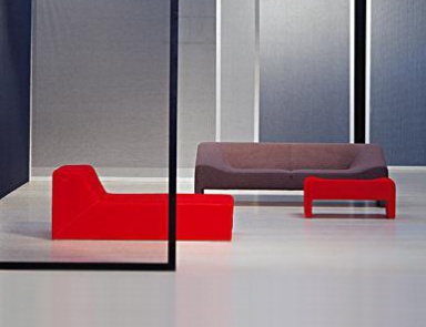 Armchair on a steel frame upholstered in leather or fabric Malmo, Moroso