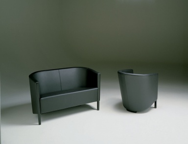 Double sofa Novecento by Italian manufacturer Moroso