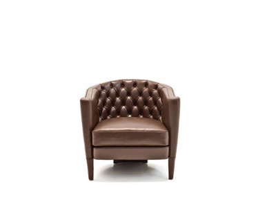 Armchair with wooden frame upholstered with leather or fabric Rich, Moroso
