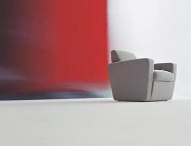 Armchair with wooden frame upholstered with leather or fabric Rodolfo, Moroso