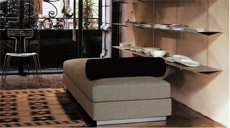 Pouf bed on a frame of wood Flash, Mussi