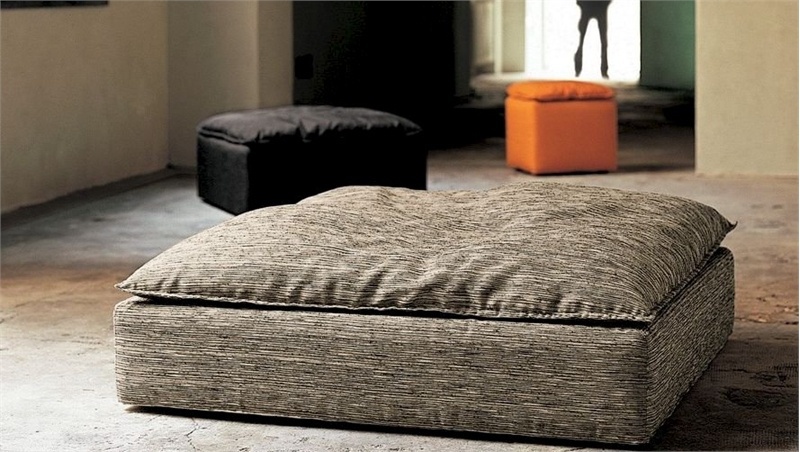 Poof on a frame of solid wood Papeete, Mussi