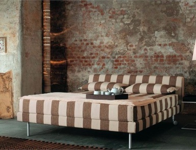 Bed on steel frame Maximilian, Mussi