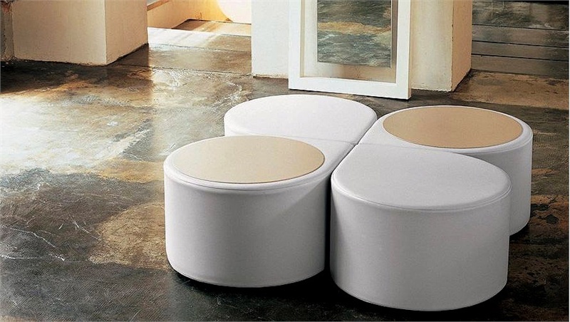 A coffee table on a frame of wood Drop Mussi