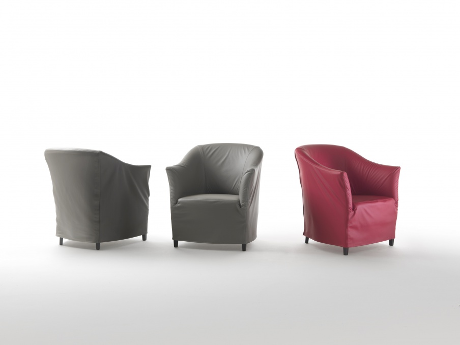 Chair frame made of wood and metal, upholstered in leather or fabric Doralice, Flexform