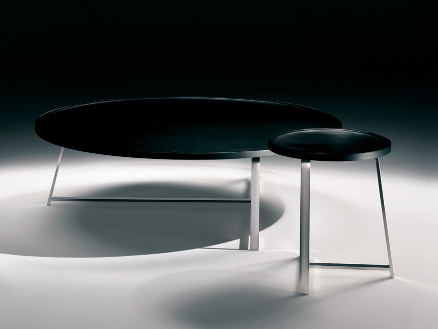 A coffee table on a metal frame Alex, Flexform