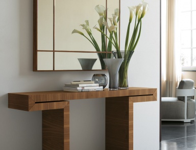 The console is made of solid wood, Miyabi console - Porada