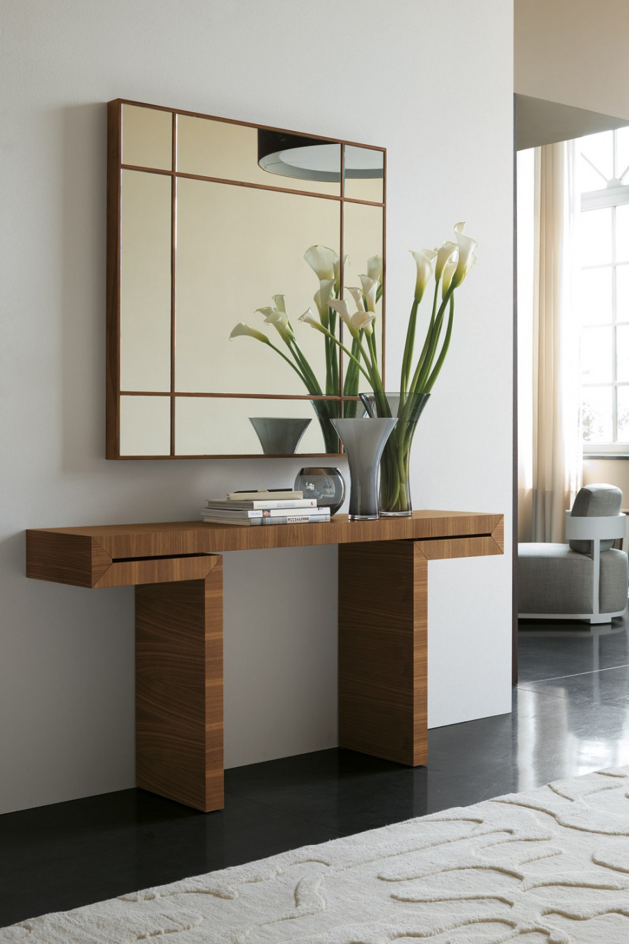 The console is made of solid wood, Miyabi console - Porada