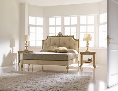 Bed carved from solid wood, Silvano Grifoni